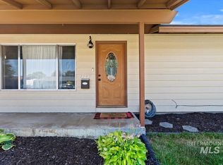 1145 Phelps Cir, Mountain Home, ID 83647