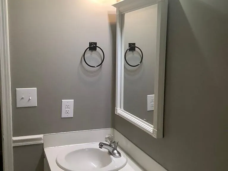 102 Brandywine Dr NE — Photo 6