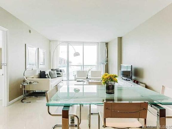 3rd image of 485 Brickell Ave APT 4407