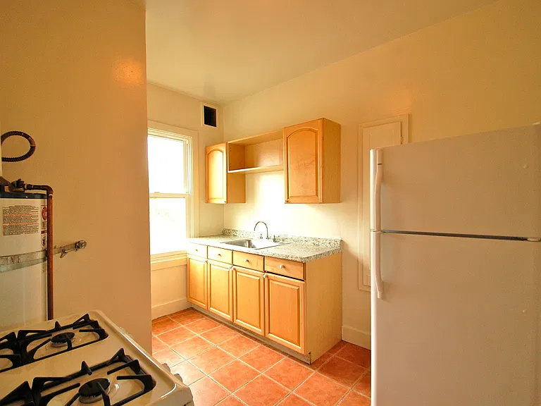 2930 Adeline St — Photo 4