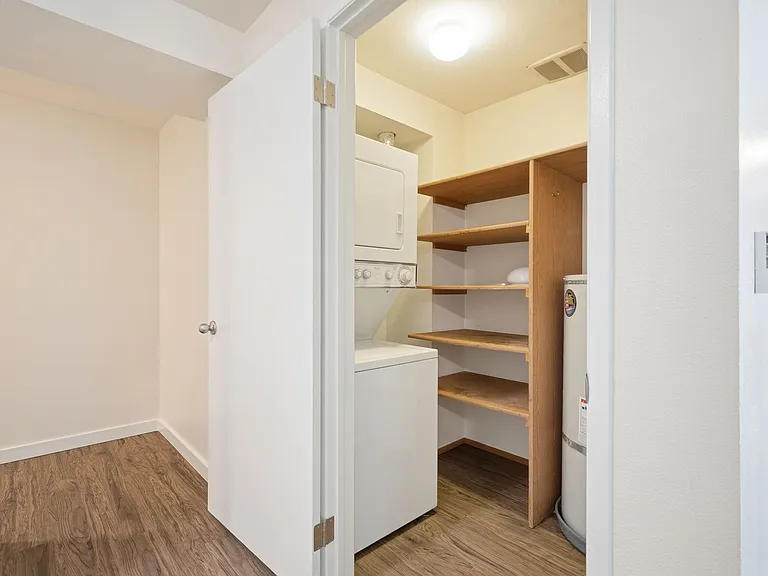 Daniels Apartments — Photo 15
