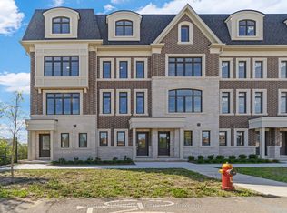 2140 Trafalgar Rd #43, Oakville, ON L6H 6K7