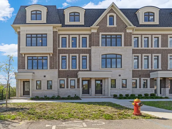 2140 Trafalgar Rd #43, Oakville, ON L6H 6K7