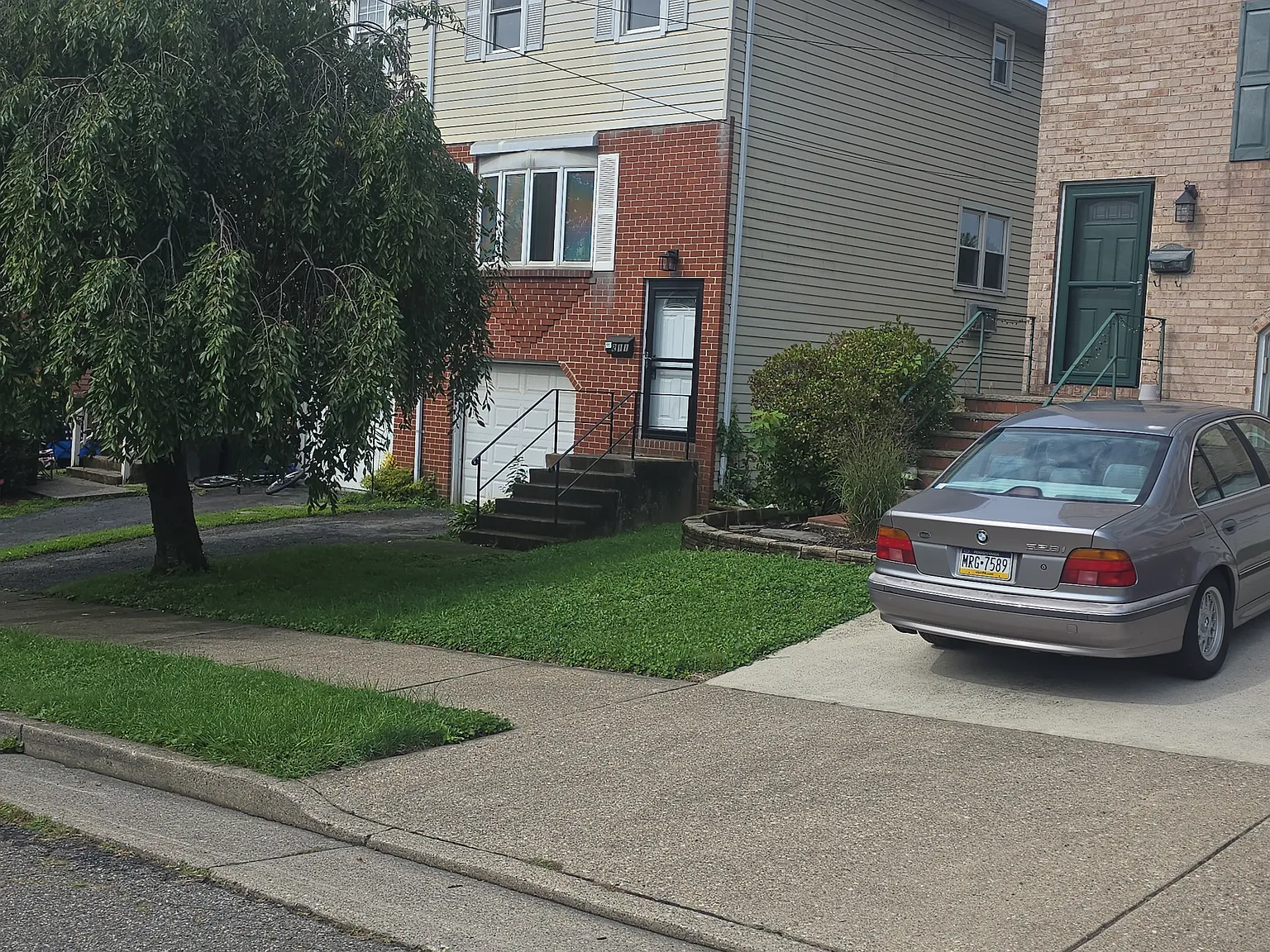 3 bed, 1368 sqft, $2,350 — Photo 1