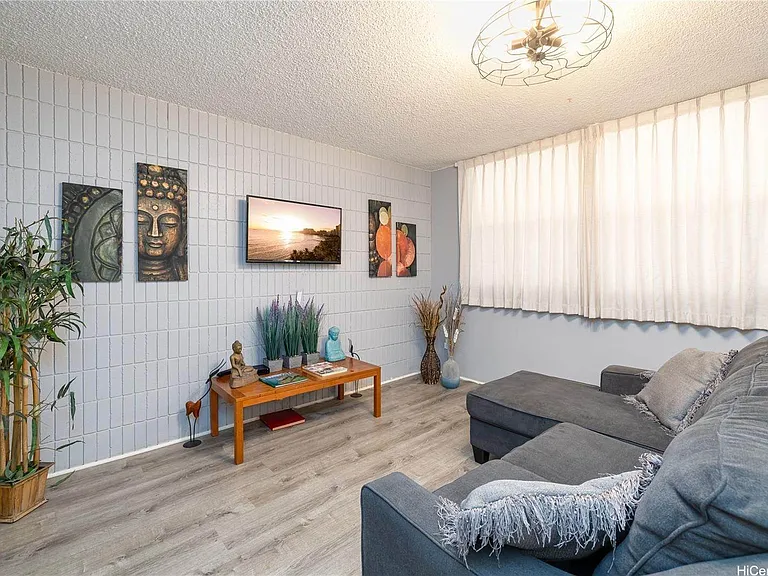 1911 Kalakaua Ave #406 — Photo 3