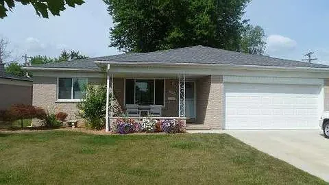 Castleton Dr
