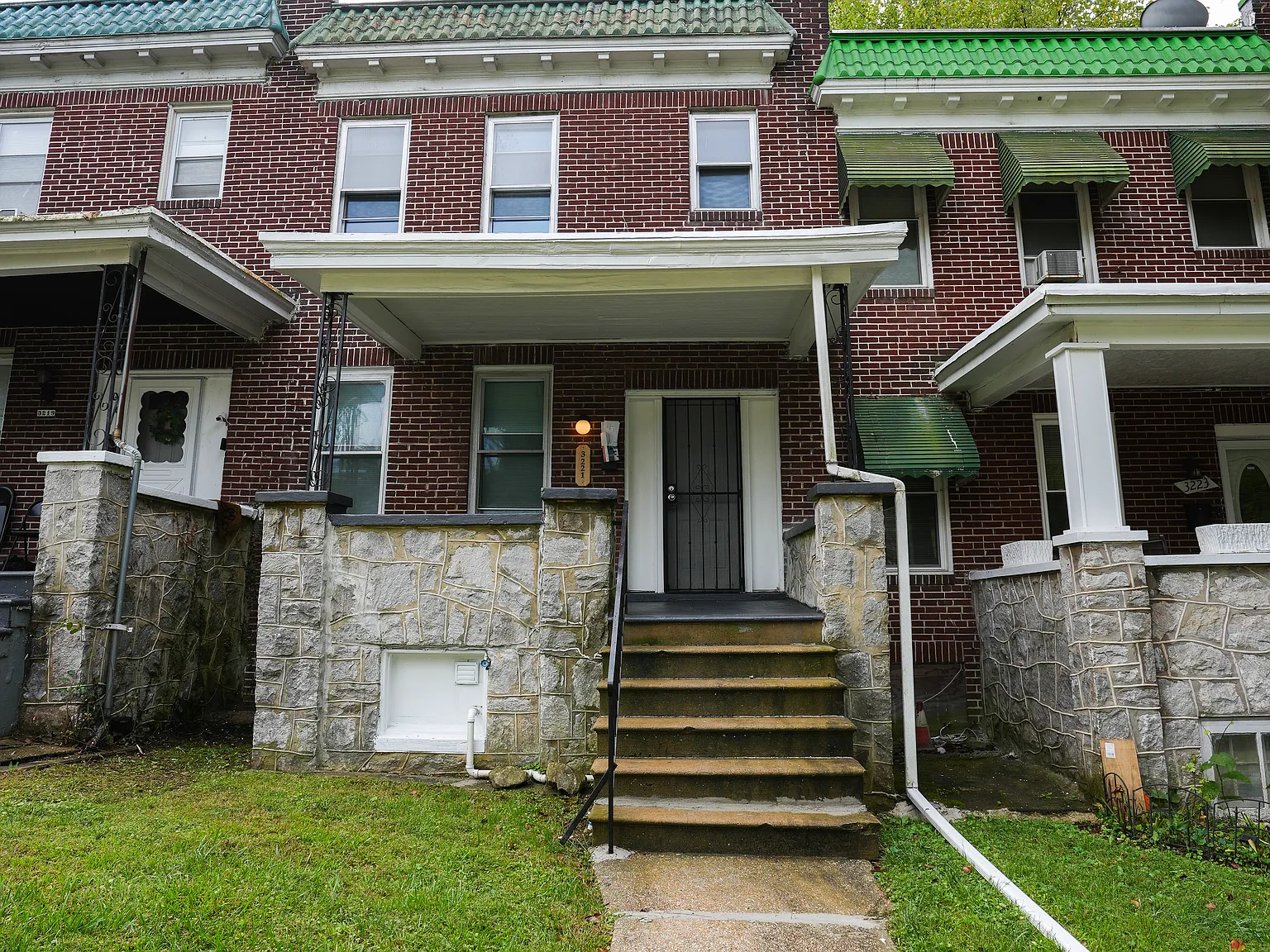 3 bed, 2.0 bath, $1,650 — Photo 1