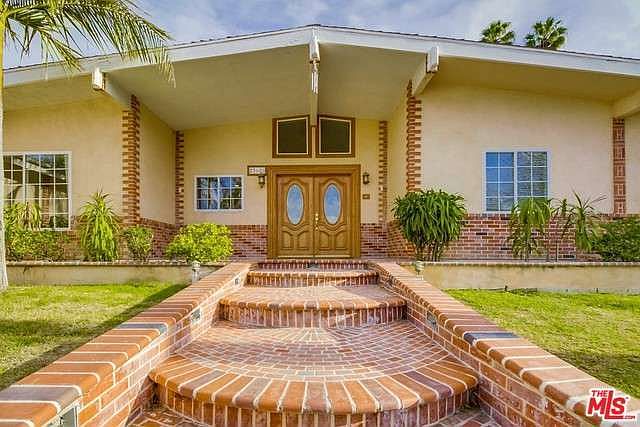 1st image of 23600 Ladrillo St