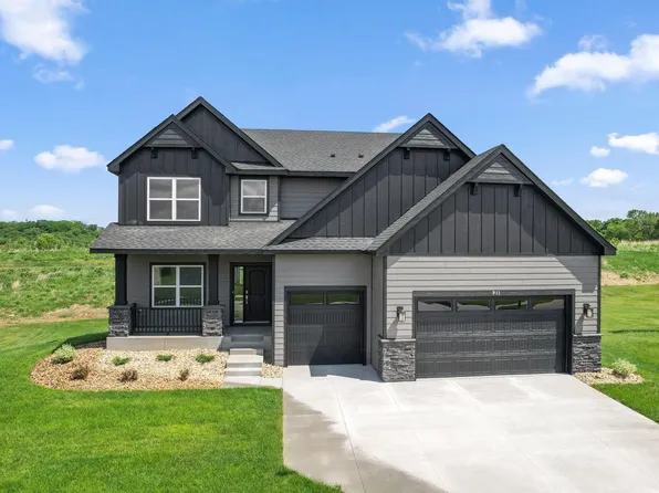 911 Milborne Ln NW, Rochester, MN 55901