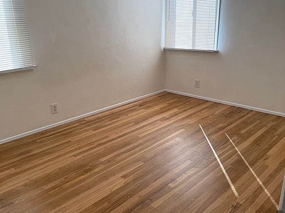 4th image of 603 Rosemary Ln #603