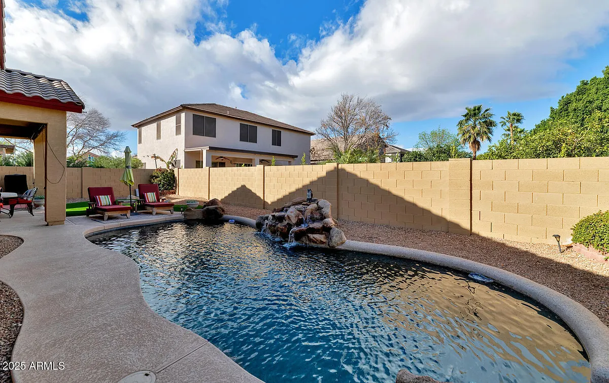 Building Photo - 540 N Scott Dr #540