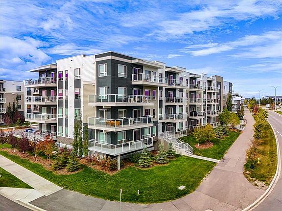 2nd image of 220 N Seton Grv SE #1202