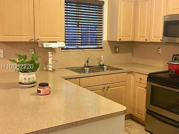 4th image of 11488 NW 94th Ct #1