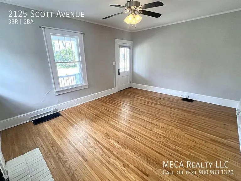 2125 Scott Ave — Photo 9