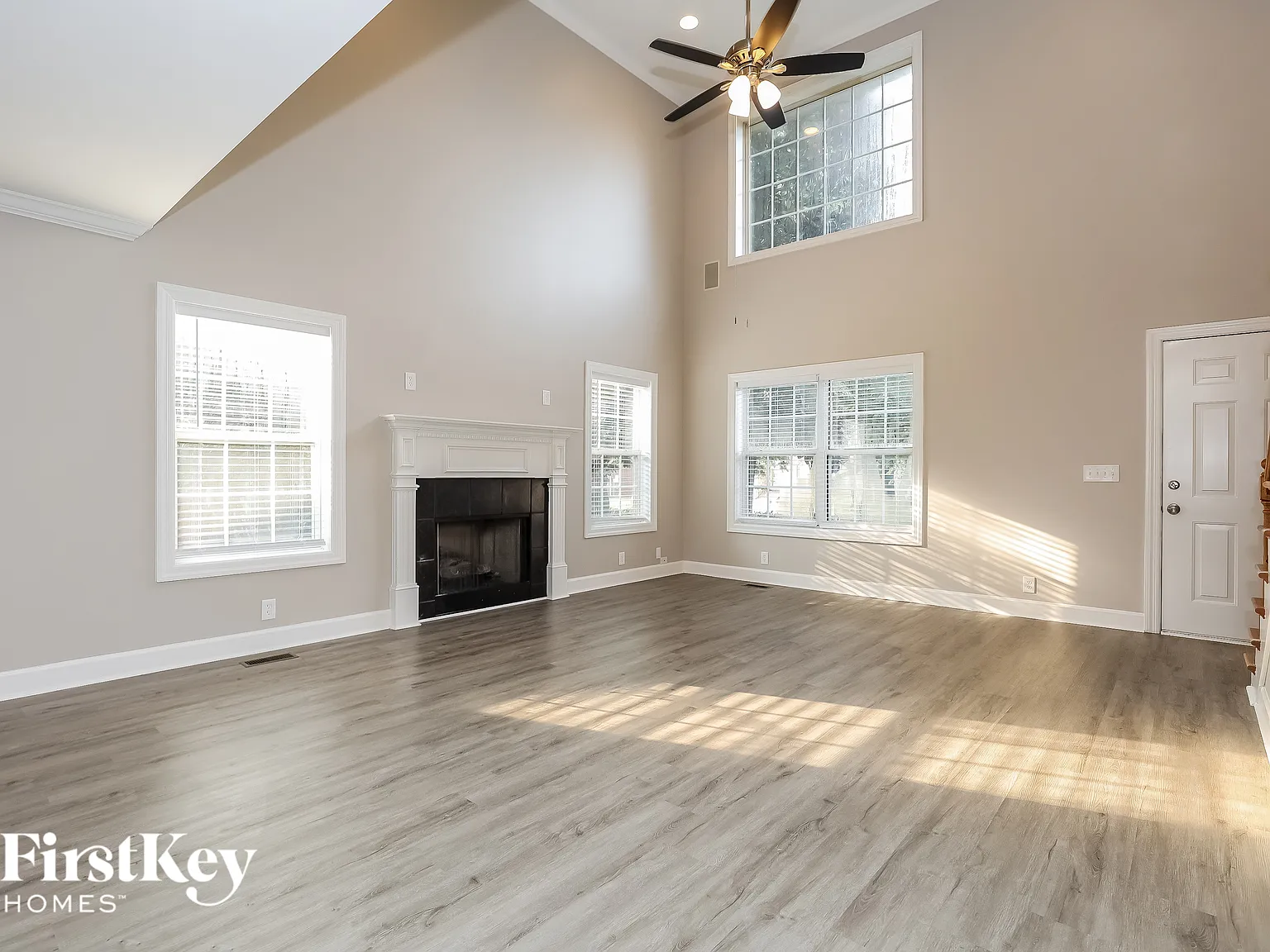 3 bed, 2.5 bath, 2359 sqft, $2,530 — Photo 4