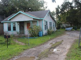 9230 E Avenue R, Houston, TX 77012