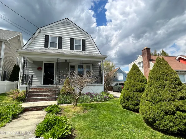 62 Valley Rd, Cos Cob, CT 06807