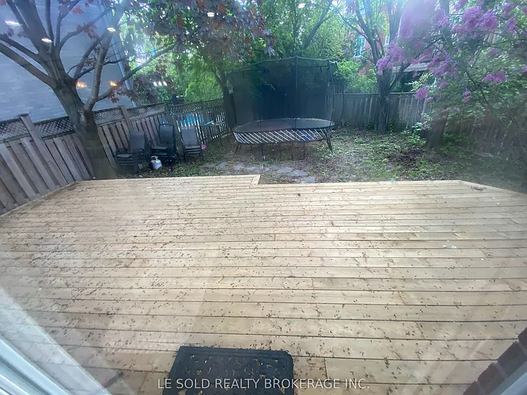 10 McDougall Ct — Photo 30