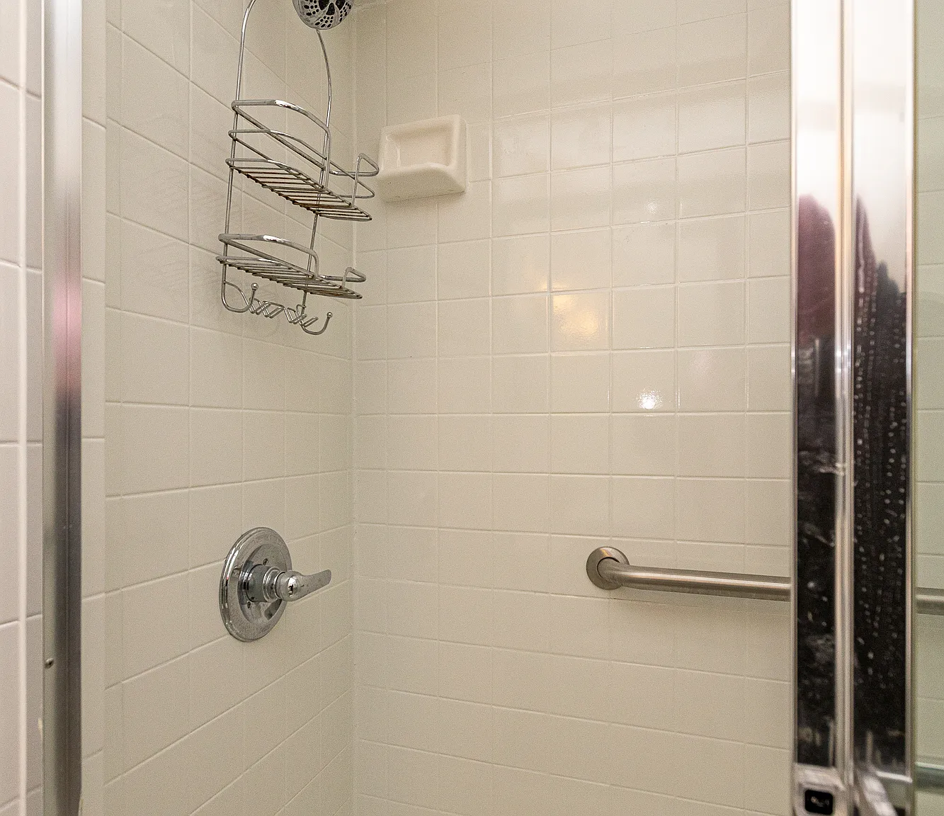 2 bed, 975 sqft, $1,800 — Photo 4