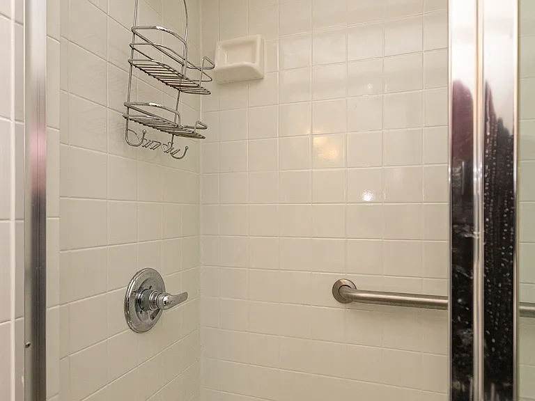1036 Armstrong Mill Rd #B — Photo 4