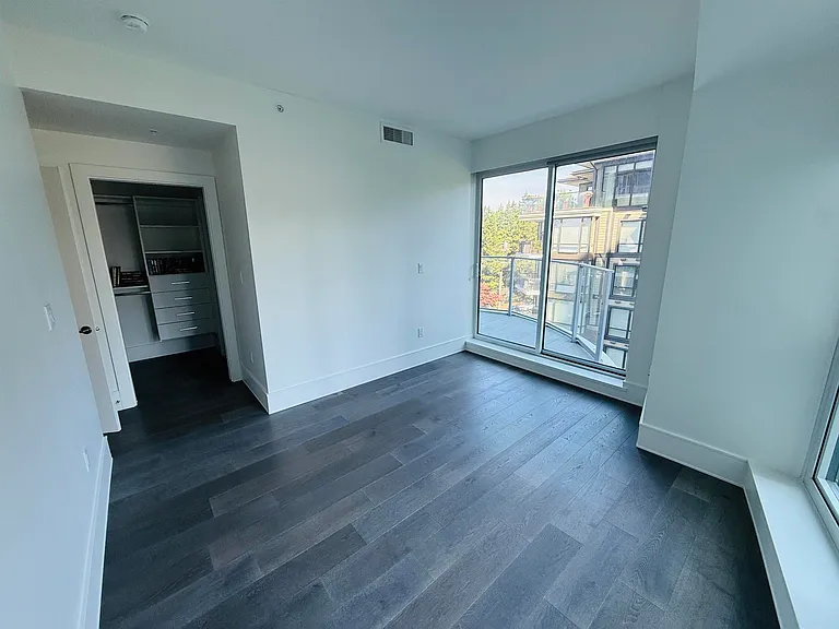 1500 Martin St #6 — Photo 8