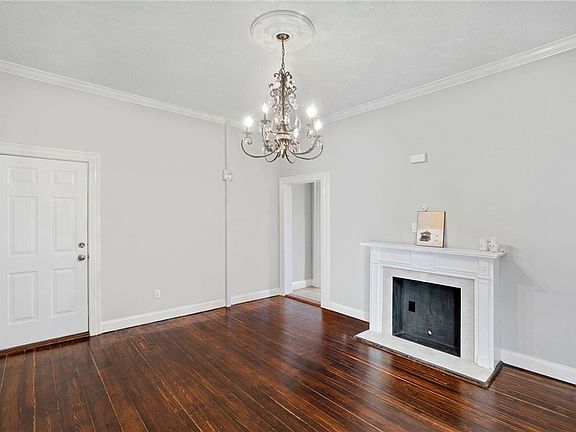 2nd image of 182 Camp St APT 7