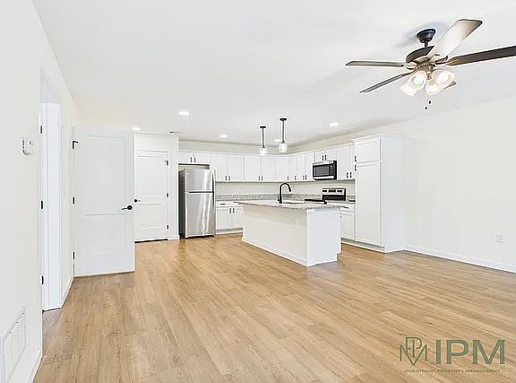 3rd image of 2588 Emma Ln
