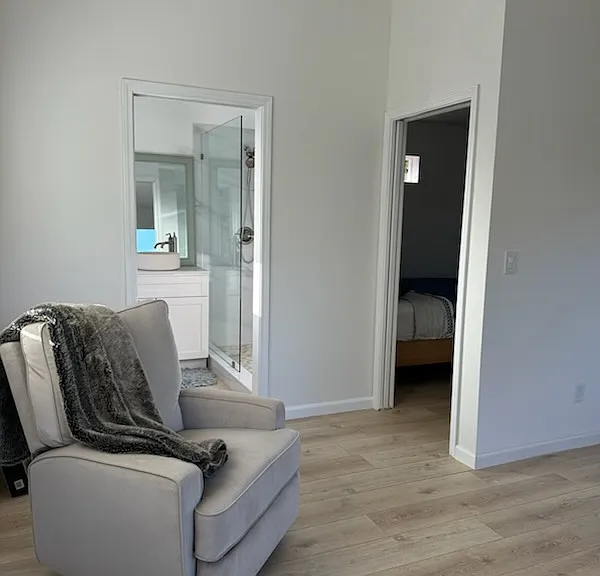 2553 Los Feliz Way #B — Photo 8