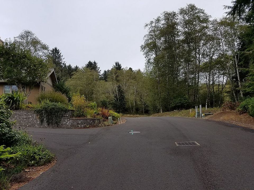 Lots for sale on Warner Park