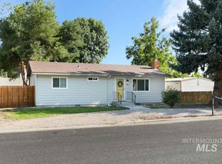 115 E 2nd St N, Middleton, ID 83644