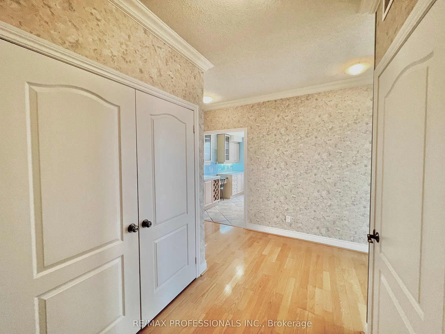 3 bed, $3,850 — Photo 4