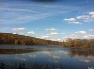 87 Camp Dr, Rhinebeck, NY 12572