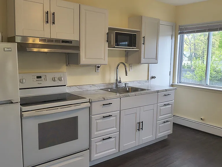 Camelot Dr — Photo 2