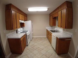 108 SE 11th St, Bentonville, AR 72712