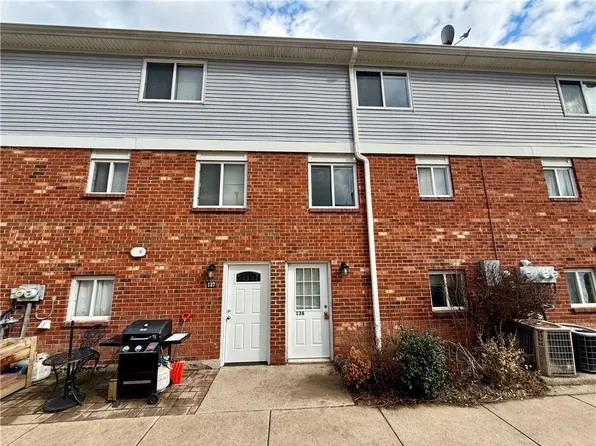 275 Owens Rd #136, Brockport, NY 14420