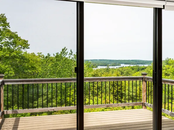 26 Squiers Alley, Nobleboro, ME 04555