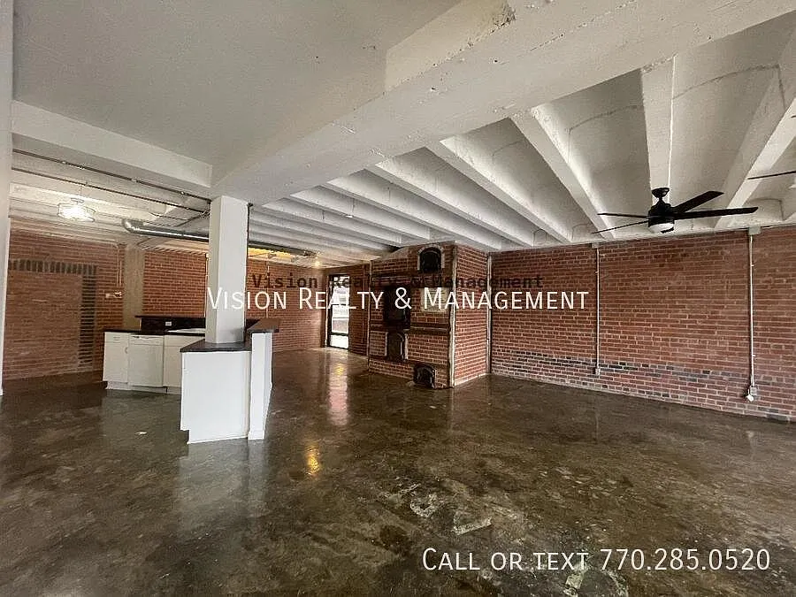 Comming Soon- Modern Downtown Loft — Photo 3