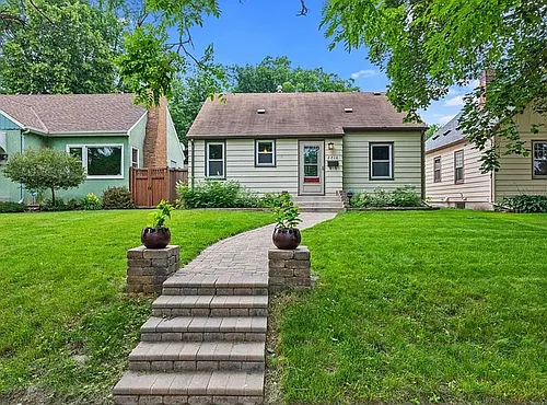 2716 Abbott Ave N Photo 1
