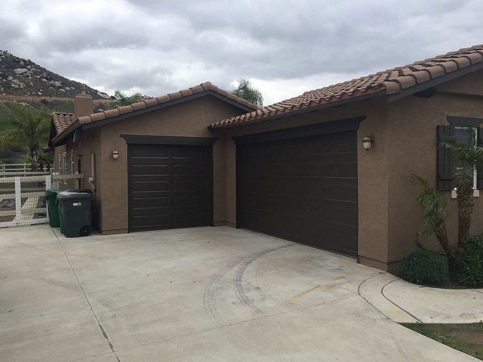 Garage doors looking awesome
