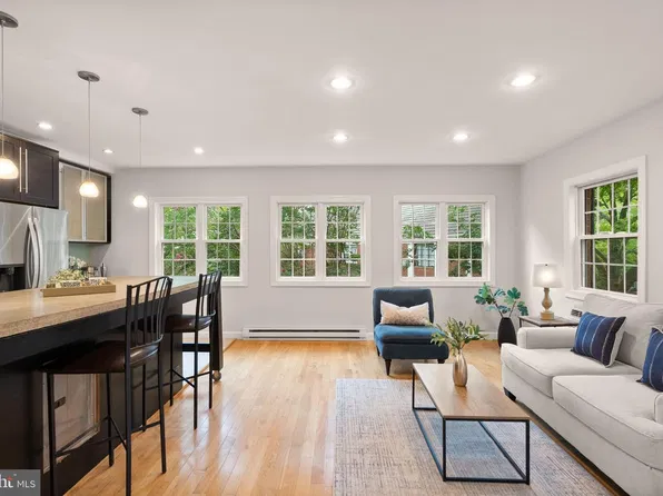 3603 Gunston Rd, Alexandria, VA 22302