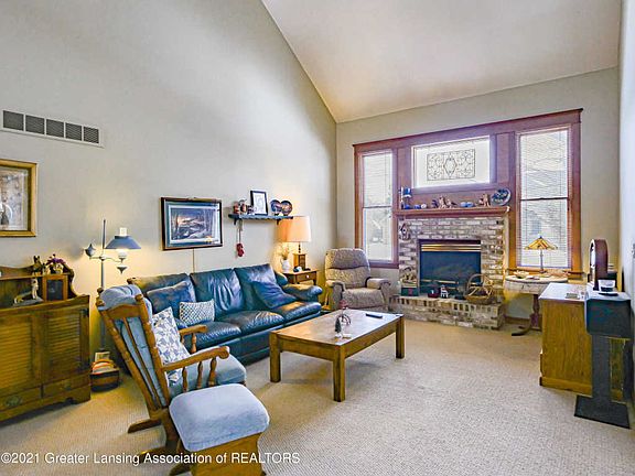 3rd image of 1409 Smokedrift Ln
