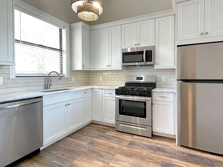 415 Laurel Cove Way — Photo 5
