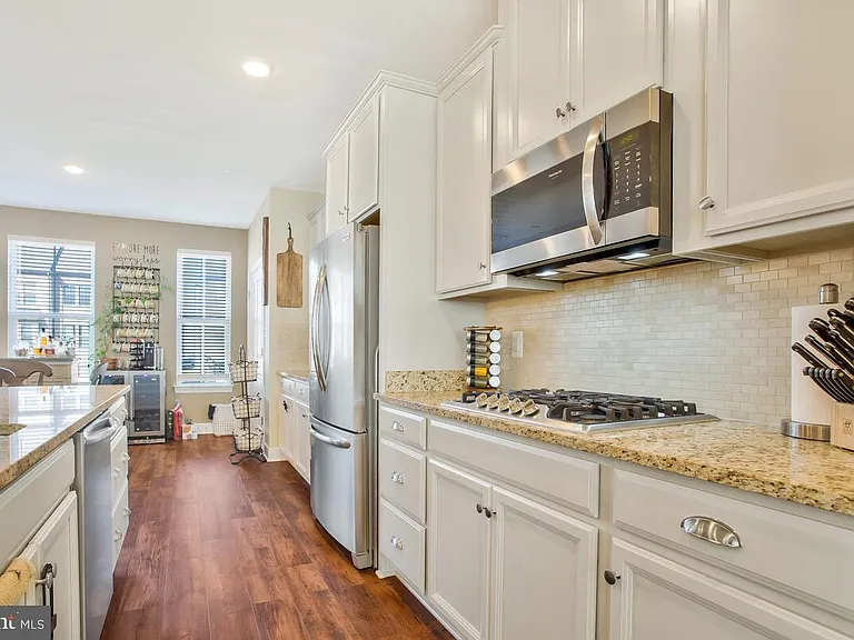 130 Capital Ct — Photo 7