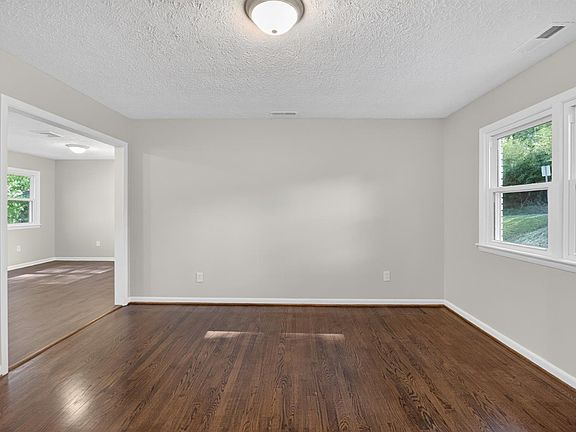 4th image of 58 W Princeton Cir