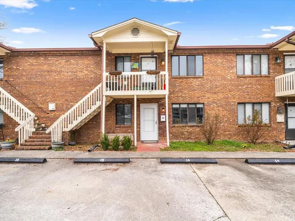 303 Crystal Pl, Dalton, GA 30720