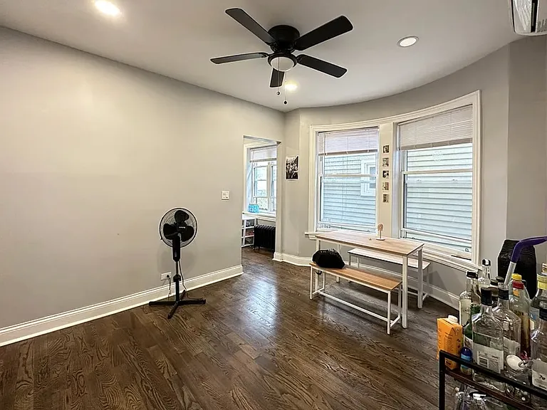 6259 N Lakewood Ave #1 — Photo 3