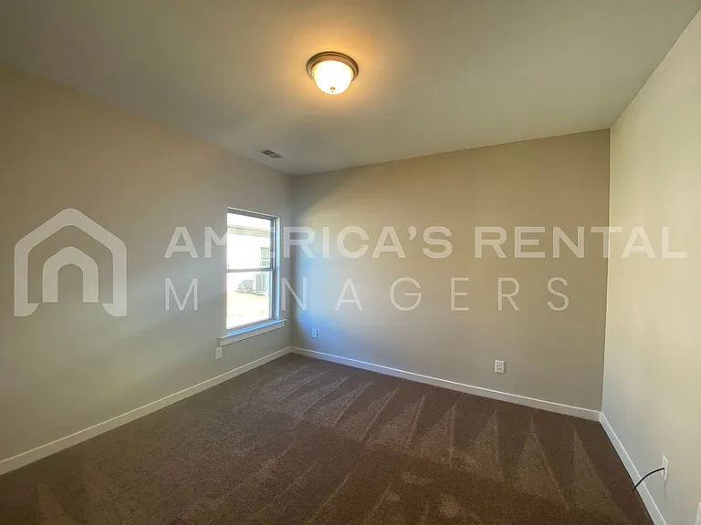 145 White Oak Cir — Photo 20