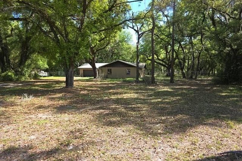 2nd image of 1609 Itchepackesassa Dr