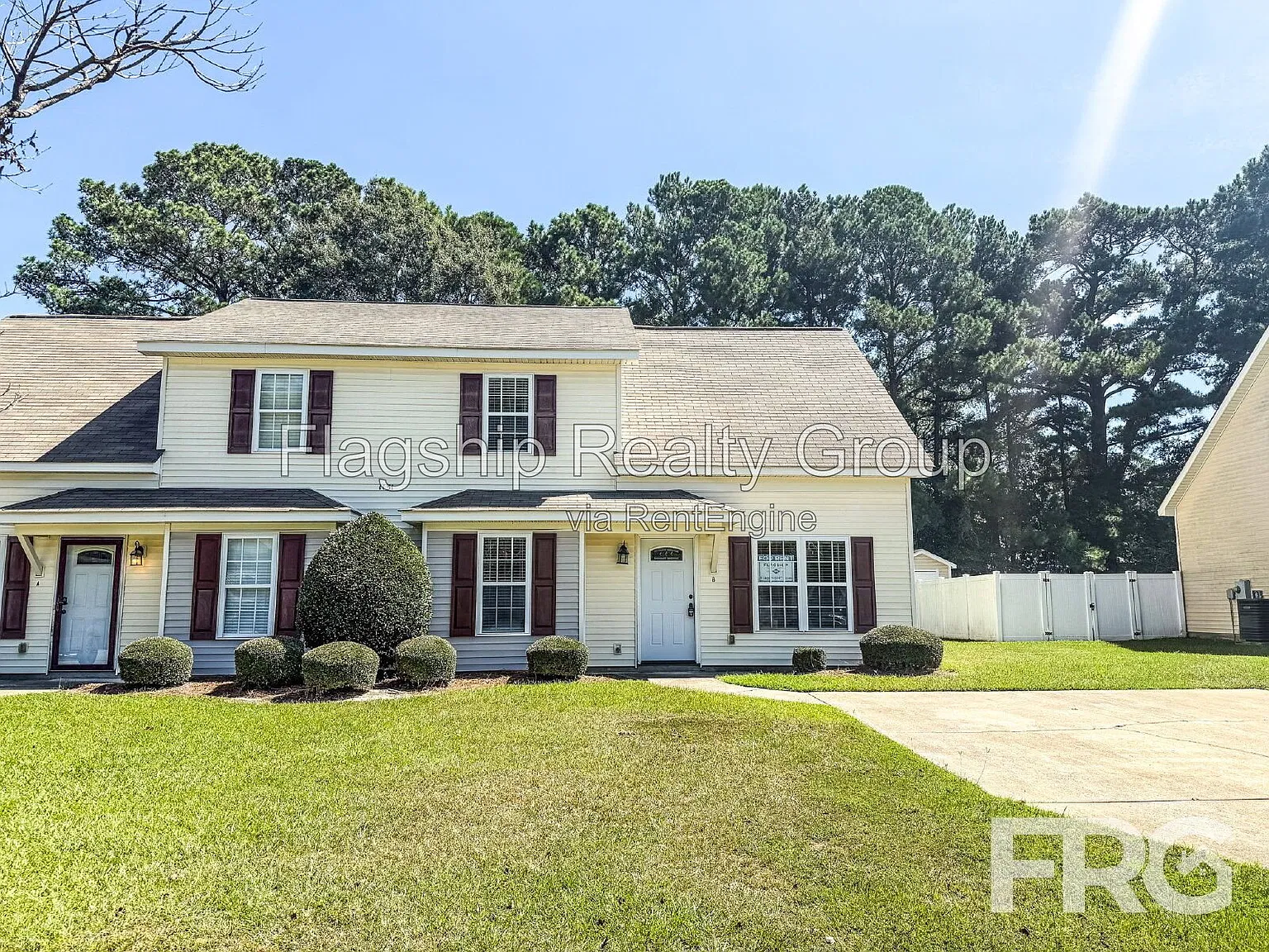 3 bed, 3.0 bath, 1382 sqft, $1,800 — Photo 4