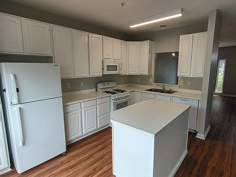 Additional kitchen views